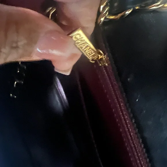 Chanel Lambskin Quilted Maxi Single Flap - Picture 7 of 17